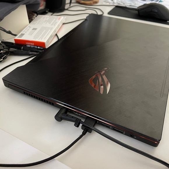 ASUS ROG Laptop - Picture 7 of 9